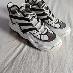 adidas EQT Top Ten 2010 Kobe Bryant White Black Men Basketball Shoes HR0099